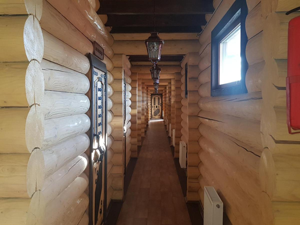 Загородный Комплекс Fort Pirnov Park Pirnove Exterior photo
