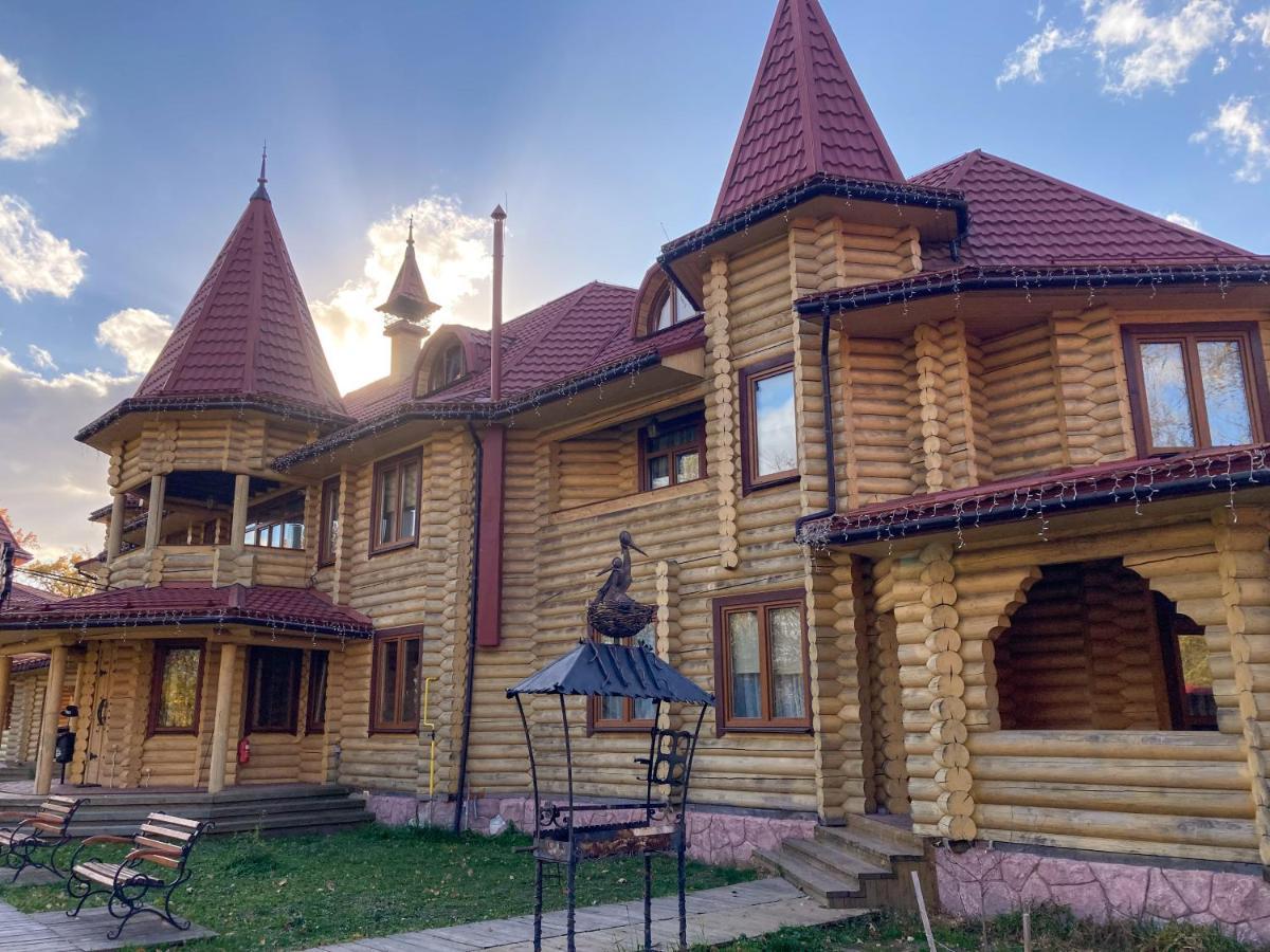 Загородный Комплекс Fort Pirnov Park Pirnove Exterior photo